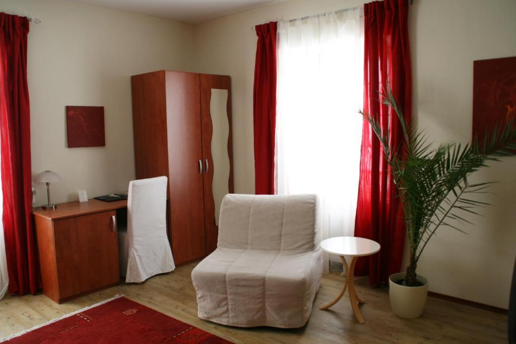 Goesser Bachgasslhof -- Bed And Breakfast -- Apartments Leoben  Pokój zdjęcie
